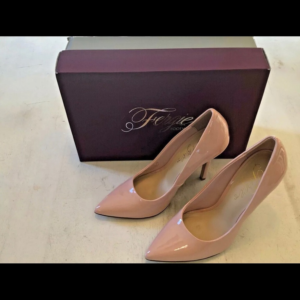 Fergie Alexi Closed Toe Classic Pumps, Pink, 7.5